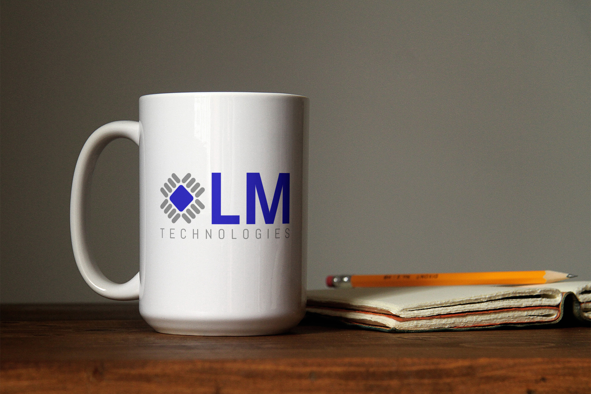 Mug-Mockup-on-Table